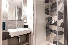 DoubleTree by Hilton London West End