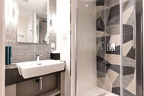 DoubleTree by Hilton London West End