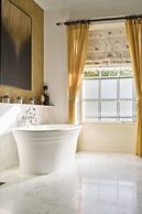 Townhouse on the Green