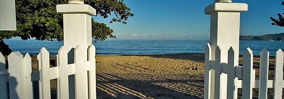 Allamanda Beach Hotel