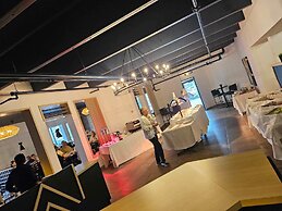 La Saguenéenne - Hôtel et Centre de Congrès