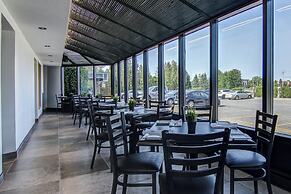 La Saguenéenne - Hôtel et Centre de Congrès