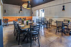 La Saguenéenne - Hôtel et Centre de Congrès