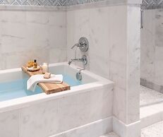 Oceana Santa Monica, LXR Hotels & Resorts
