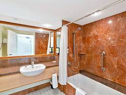 Pullman Cairns International