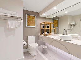 Pullman Cairns International