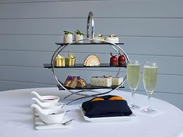 Pullman Cairns International