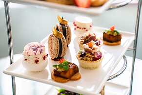 Pullman Cairns International