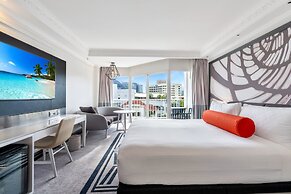 Pullman Cairns International