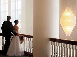 Pullman Cairns International