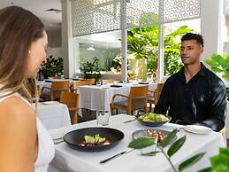 Pullman Cairns International