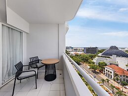 Pullman Cairns International