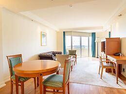 Pullman Cairns International