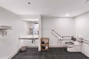 Pullman Cairns International