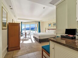 Pullman Cairns International