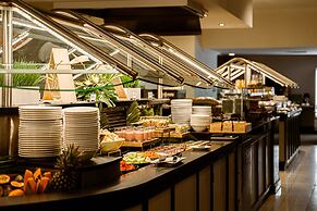 Pullman Cairns International