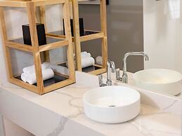 Pullman Cairns International