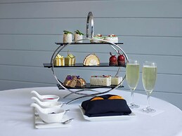 Pullman Cairns International