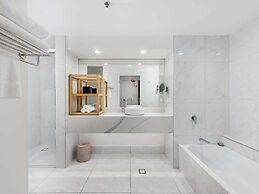 Pullman Cairns International