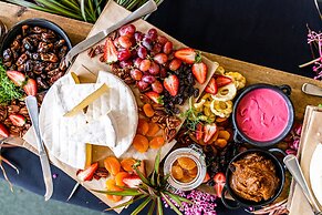 Pullman Cairns International