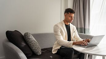 Pullman Cairns International