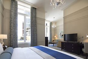 The Tokyo Station Hotel