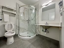 Royal Inn Charlotte Airport Hotel