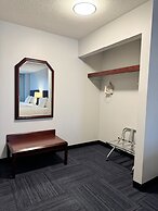 Divya Sutra Plaza and Conference Centre Calgary Airport