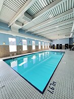 Divya Sutra Plaza and Conference Centre Calgary Airport