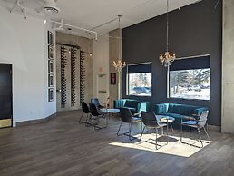 Divya Sutra Plaza and Conference Centre Calgary Airport