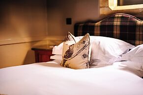 The Lygon Arms - an Iconic Luxury Hotel