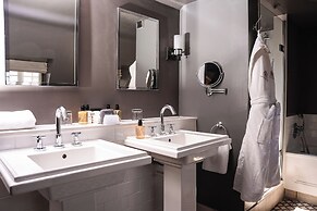 The Lygon Arms - an Iconic Luxury Hotel