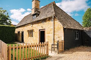 The Lygon Arms - an Iconic Luxury Hotel