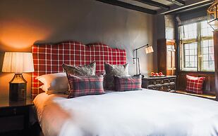 The Lygon Arms - an Iconic Luxury Hotel