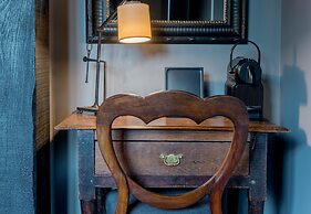 The Lygon Arms - an Iconic Luxury Hotel