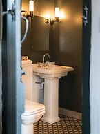 The Lygon Arms - an Iconic Luxury Hotel