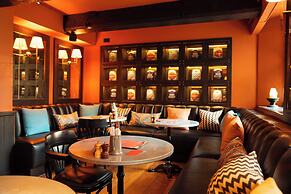 The Lygon Arms - an Iconic Luxury Hotel