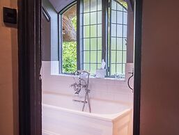 The Lygon Arms - an Iconic Luxury Hotel