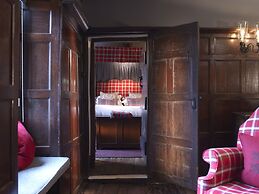 The Lygon Arms - an Iconic Luxury Hotel