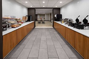 La Quinta Inn & Suites by Wyndham Mooresville