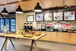 Aloft Columbia Harbison