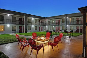 Red Roof Inn & Suites Wilkesboro