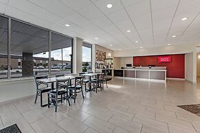 Red Roof Inn & Suites Wilkesboro