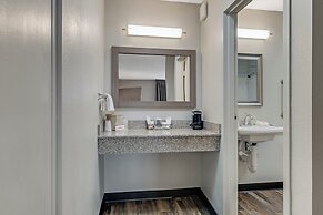 Red Roof Inn & Suites Wilkesboro