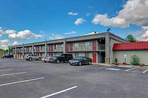 Red Roof Inn & Suites Wilkesboro