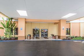 Comfort Inn & Suites Kissimmee by the Parks