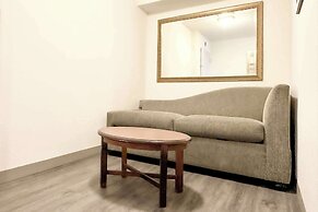 Comfort Inn & Suites Kissimmee by the Parks