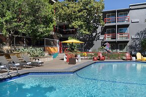 Aiden Austin City Hotel