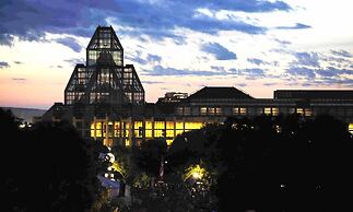 Courtyard by Marriott Downtown Ottawa