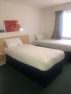 Days Inn by Wyndham Fleet M3